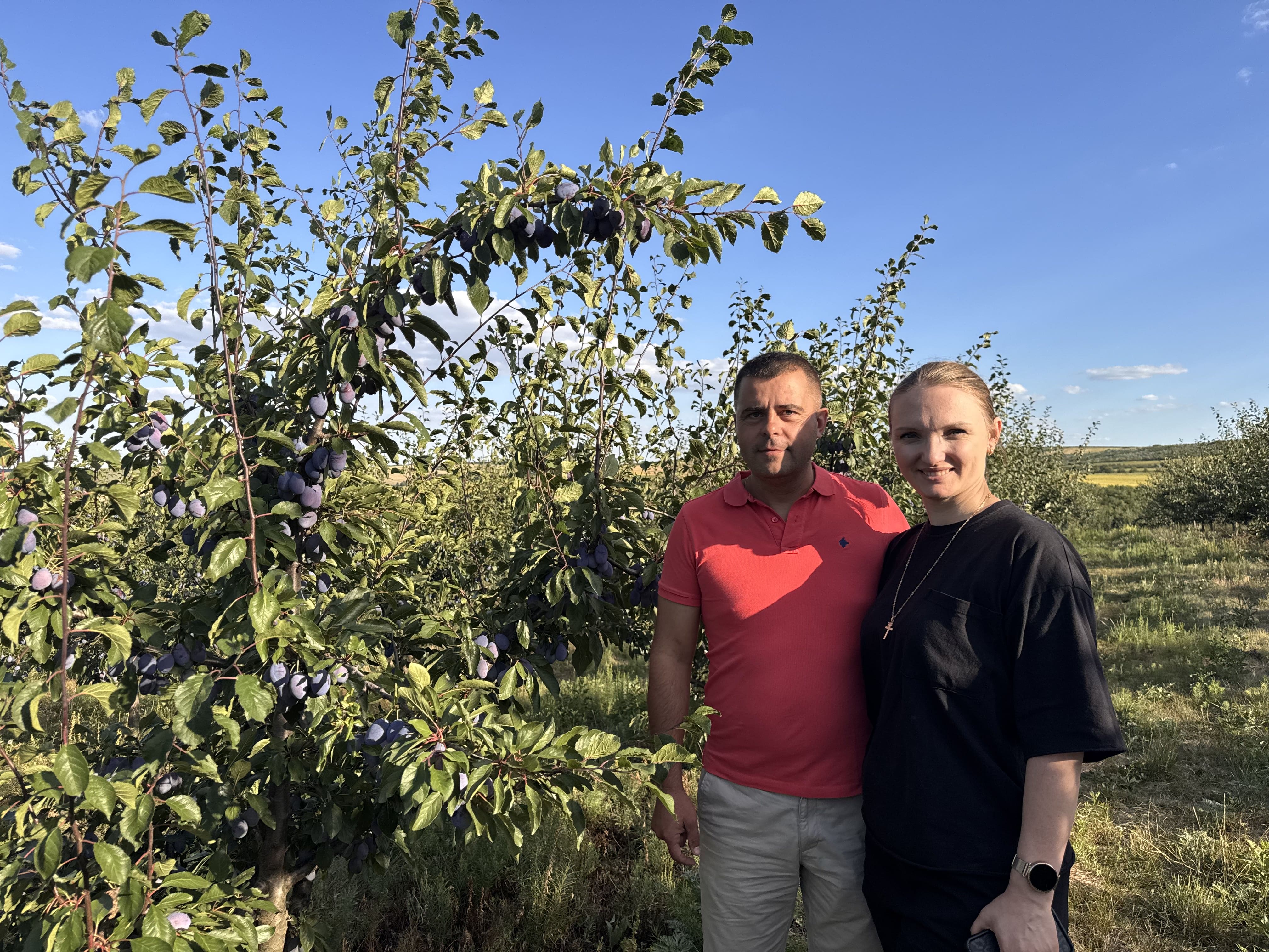 Mai întâi, solul: Cum a învățat un fermier din Moldova să facă agricultură altfel
